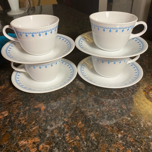 4 Garland Corelle Cups & Saucers - Picture 3 of 10